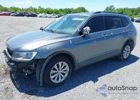 2019 Volkswagen Tiguan 2.0T Se/2.0T Sel/2.0T Sel R-Line/2.0T Sel R-Line Black z USA, uszkodzony, nr VIN 3VV3B7AX1KM068871